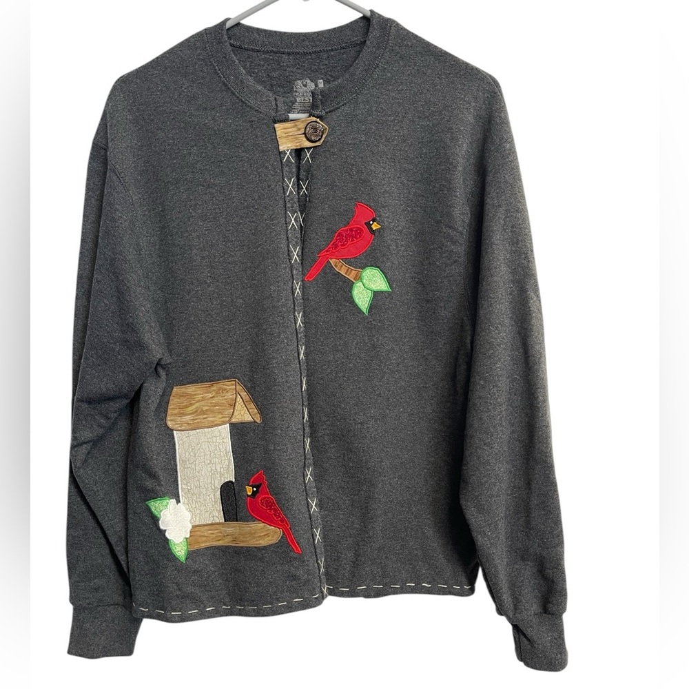 Comfy cardigan with cardinal embroidery and appliques size M